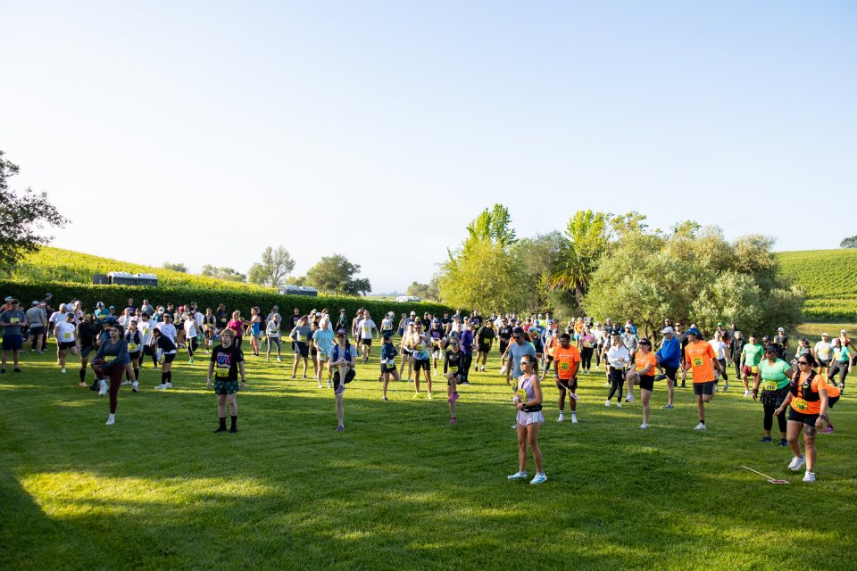 The warm-up on the lawn before the start